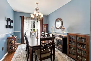 28 Violet Cir, Howell Township, NJ 07731 - Photo 9