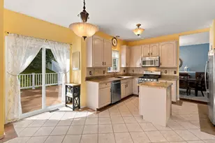 28 Violet Cir, Howell Township, NJ 07731 - Photo 11