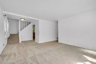 341 Middle Rd, Hazlet Township, NJ 07730 - Photo 5