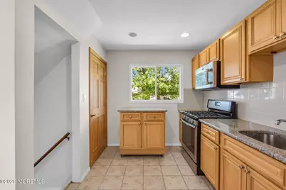 341 Middle Road, Hazlet Township, NJ 07730 - Photo 9