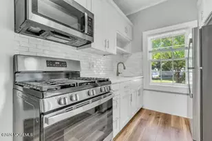 27 Spring St, Freehold, NJ 07728 - Photo 3