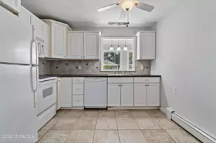 48 Berkshire Ct, Toms River Township, NJ 08753 - Photo 11