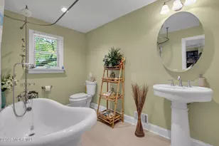 253 Mt Pleasant Ave, Woodland Park, NJ 07424 - Photo 9