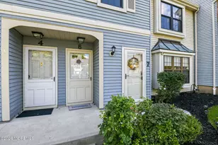 8 Deptford Ct, Freehold, NJ 07728 - Photo 3