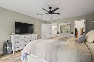 8 Deptford Ct, Freehold, NJ 07728 - Photo 11