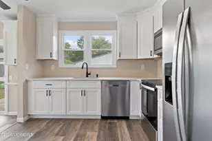 18 N Chestnut Ave, Whiting, NJ 08759 - Photo 11