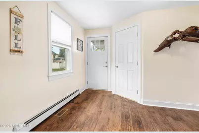 9 Briarcliff Place, Port Monmouth, NJ 07758 - Photo 9