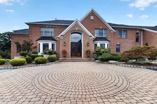 10 Maacka Dr, Holmdel, NJ 07733 - Photo 3