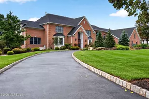 10 Maacka Dr, Holmdel, NJ 07733 - Photo 5