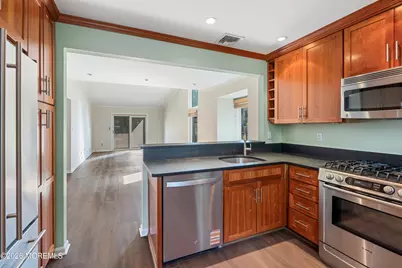 13 Helene Court, Tinton Falls, NJ 07724 - Photo 9