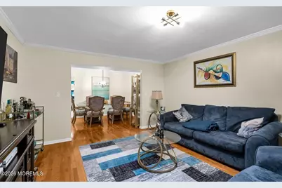 402 Silver Court, Hamilton Square, NJ 08690 - Photo 9