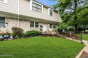 402 Silver Ct, Hamilton Square, NJ 08690 - Photo 1
