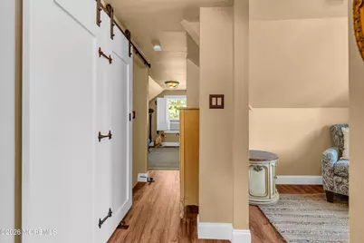 542 Clinton Avenue, Belford, NJ 07718 - Photo 21