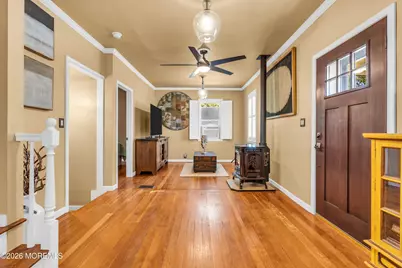 542 Clinton Avenue, Belford, NJ 07718 - Photo 5
