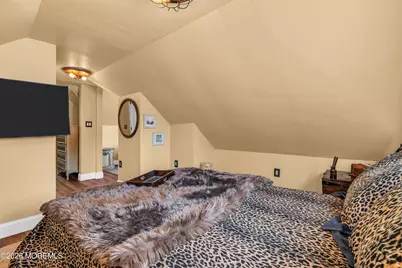 542 Clinton Avenue, Belford, NJ 07718 - Photo 23