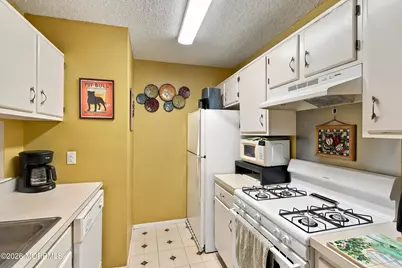 172 Lilac Court, Jackson, NJ 08527 - Photo 9