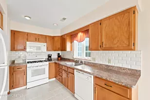16 Angus Ct, Jackson, NJ 08527 - Photo 7