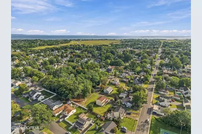 35 Wood Avenue, Port Monmouth, NJ 07758 - Photo 9