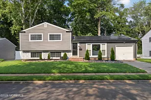 62 Annapolis Dr, Hazlet Township, NJ 07730 - Photo 1