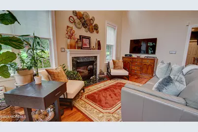 194 Shinnecock Drive, Manalapan Township, NJ 07726 - Photo 19