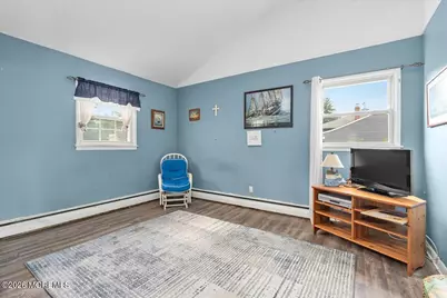 83 Walnut Ave Avenue, Red Bank, NJ 07701 - Photo 17