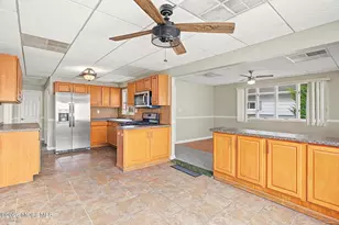 137 E Susquehanna Dr, Little Egg Harbor, NJ 08087 - Photo 13