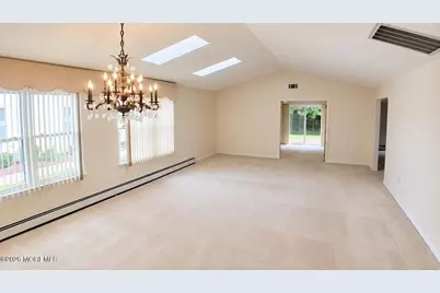 98 Murray Hill Terrace, Marlboro Township, NJ 07746 - Photo 3