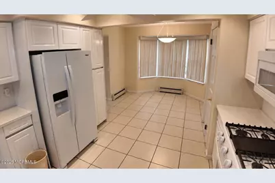 98 Murray Hill Terrace, Marlboro Township, NJ 07746 - Photo 7