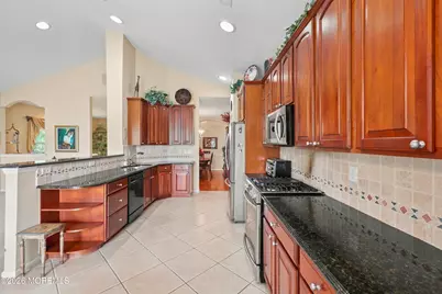 15 Narrowbrook Court, Manalapan Township, NJ 07726 - Photo 25