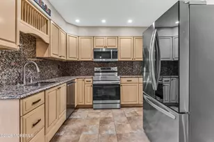 302 Cutty Ct, Toms River Township, NJ 08753 - Photo 5