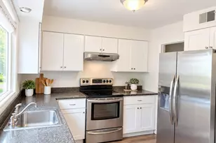 306 Cutty Ct, Toms River Township, NJ 08753 - Photo 3