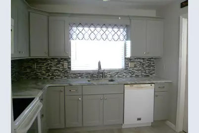 848 C Sewell Road, Monroe Township, NJ 08831 - Photo 5