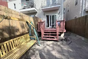 33 Summit Ave, Jersey City, NJ 07304 - Photo 11