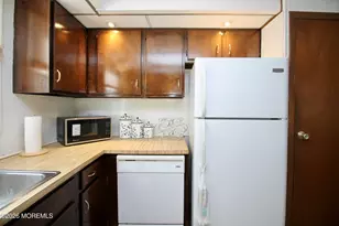 534 James St, Freehold, NJ 07728 - Photo 15