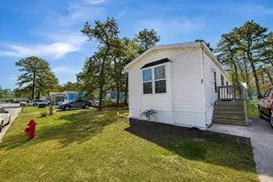 65 Woodchuck Pkwy, Barnegat, NJ 08005 - Photo 3