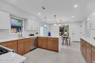 24A Dewey Dr, New Brunswick, NJ 08901 - Photo 11