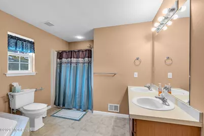 435 E Point Pleasant Avenue, Ocean Gate, NJ 08740 - Photo 33