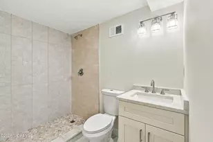10 Hill Dr, Neptune Township, NJ 07753 - Photo 17