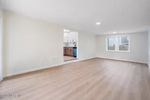 55 Davis Ln, Red Bank, NJ 07701 - Photo 13