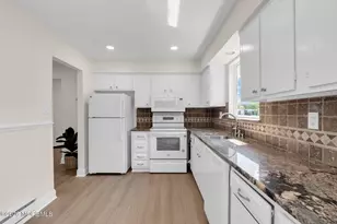 107 Blake Cir, Brick, NJ 08724 - Photo 9