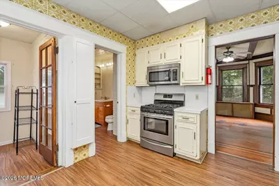27 E Garfield Avenue, Atlantic Highlands, NJ 07716 - Photo 17
