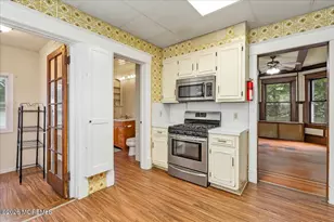 27 E Garfield Ave, Atlantic Highlands, NJ 07716 - Photo 17