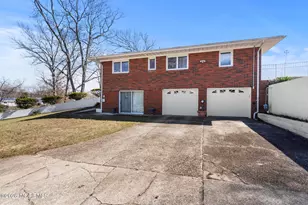 864 Breezy Oaks Dr, Toms River Township, NJ 08753 - Photo 5