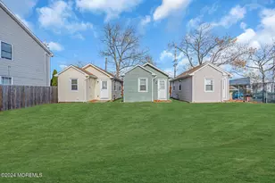 33 Drs James Parker Blvd, Red Bank, NJ 07701 - Photo 15