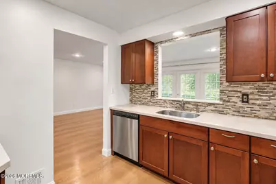 127 Evergreen Court, Freehold, NJ 07728 - Photo 9
