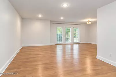 127 Evergreen Court, Freehold, NJ 07728 - Photo 5
