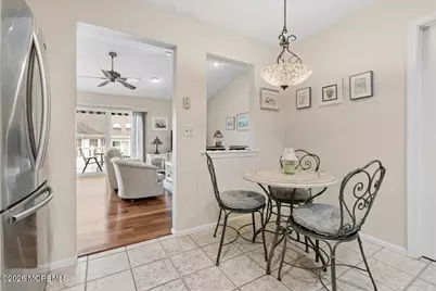 46 Tulip Lane, Freehold, NJ 07728 - Photo 15