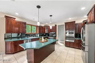 3 Crosby Ln, Middletown, NJ 07758 - Photo 17