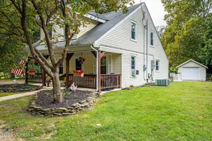62 Taylors Mills Rd, Manalapan Township, NJ 07726 - Photo 19