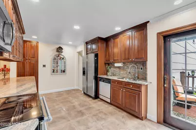 7 Mayflower Drive, Red Bank, NJ 07701 - Photo 15